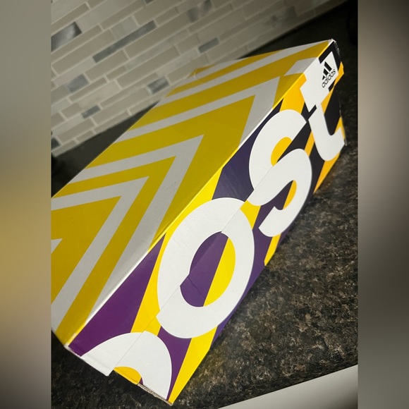 Adidas PureBOOST GO size 6US - Picture 3 of 8